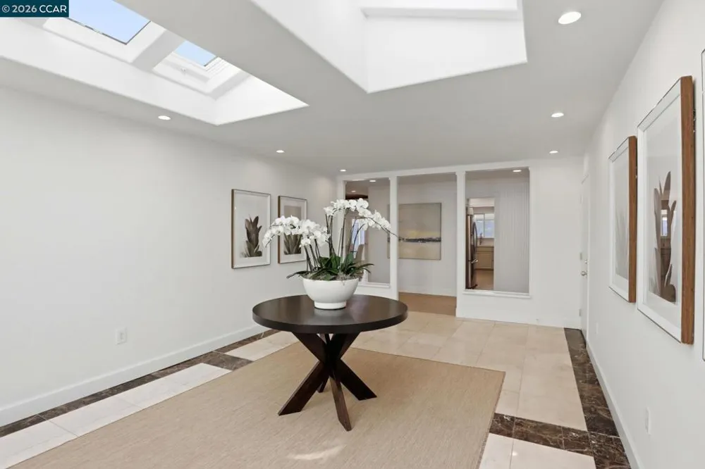 128 Diablo View Dr Orinda, CA 94563