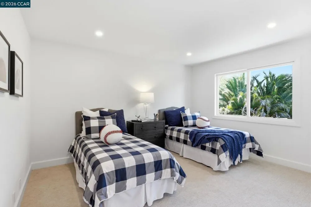128 Diablo View Dr Orinda, CA 94563