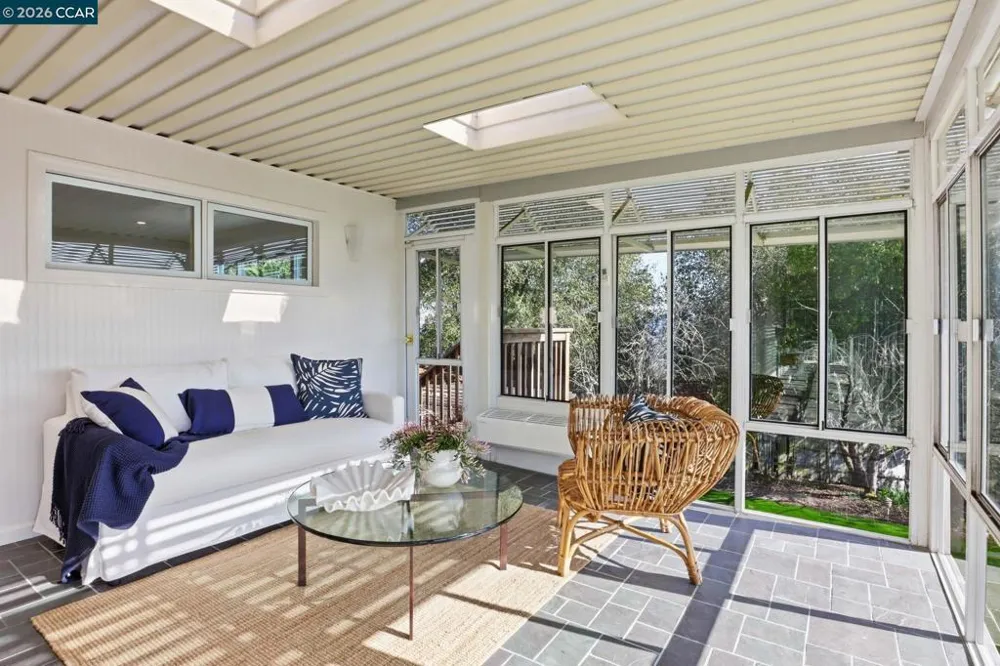 128 Diablo View Dr Orinda, CA 94563
