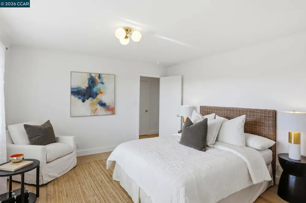 128 Diablo View Dr Orinda, CA 94563