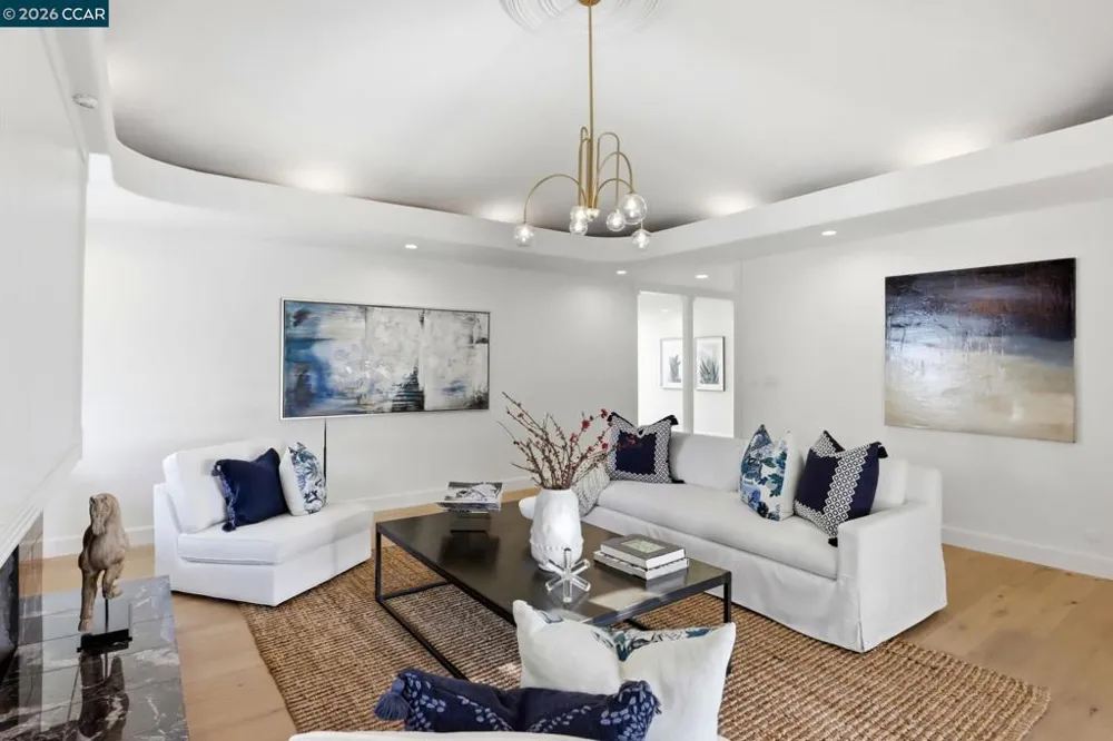 128 Diablo View Dr Orinda, CA 94563