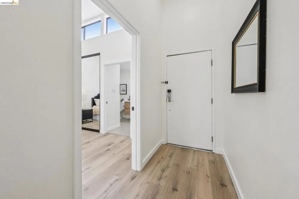 7 Embarcadero West #207 Oakland, CA 94607