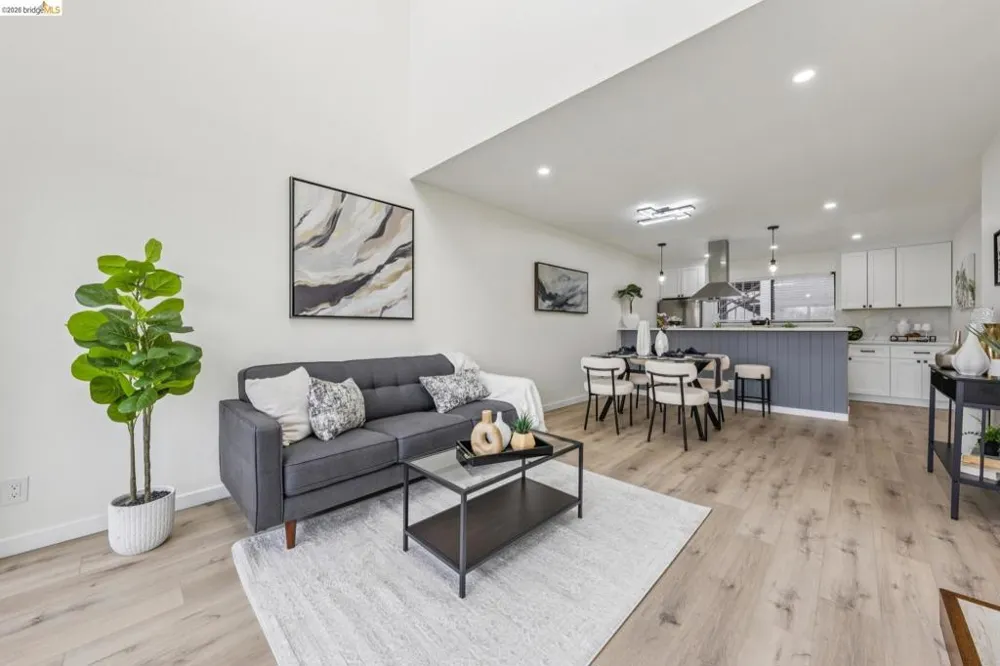 7 Embarcadero West #207 Oakland, CA 94607
