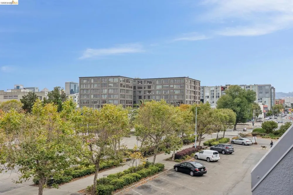 7 Embarcadero West #207 Oakland, CA 94607