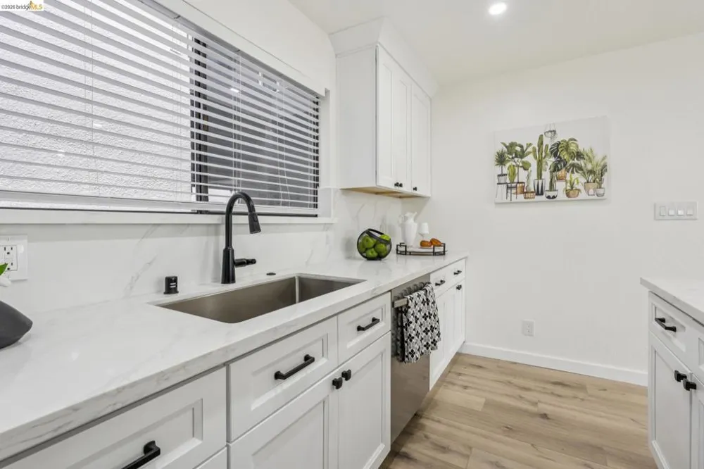 7 Embarcadero West #207 Oakland, CA 94607