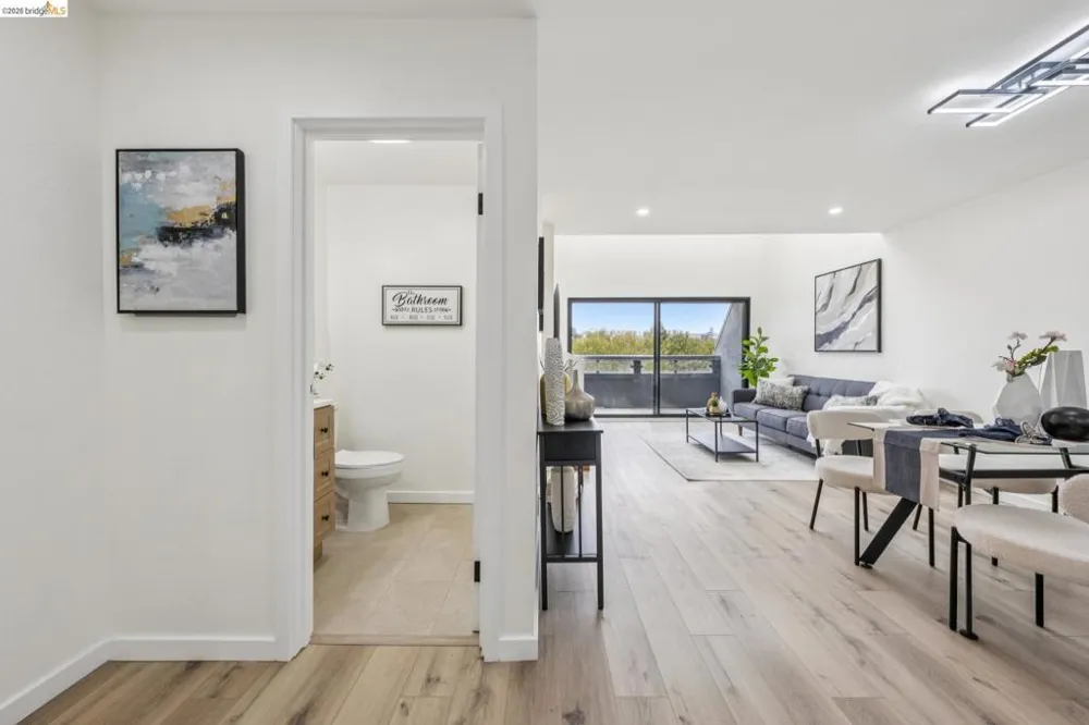 7 Embarcadero West #207 Oakland, CA 94607