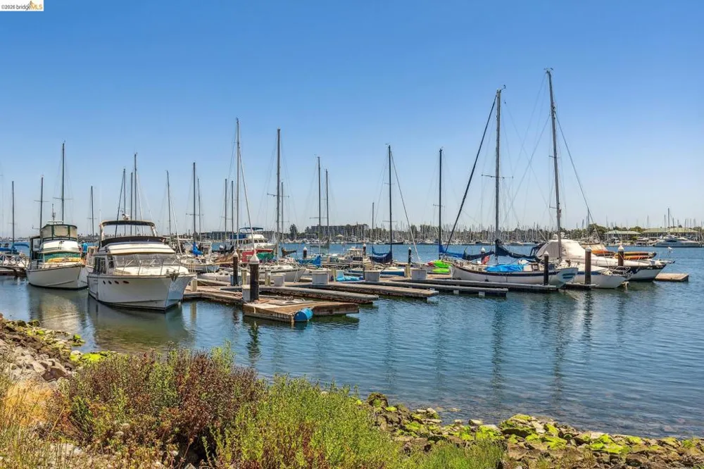 7 Embarcadero West #207 Oakland, CA 94607