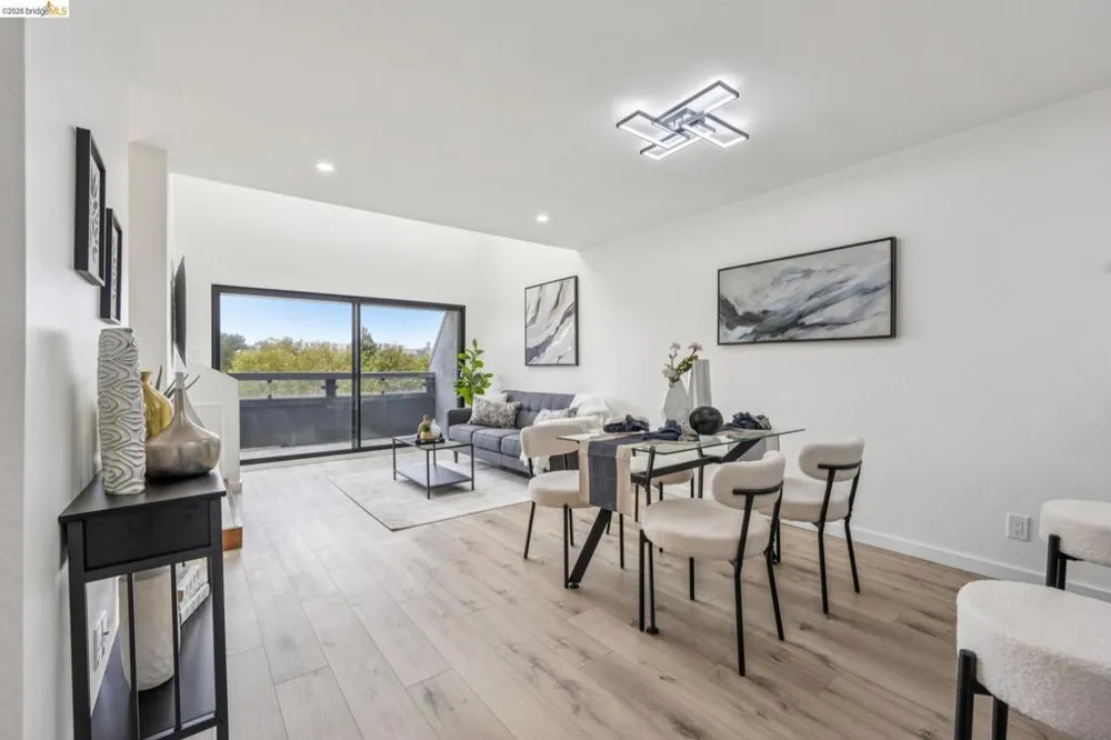 7 Embarcadero West #207 Oakland, CA 94607