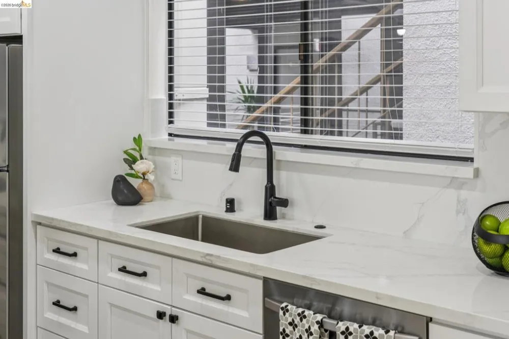 7 Embarcadero West #207 Oakland, CA 94607