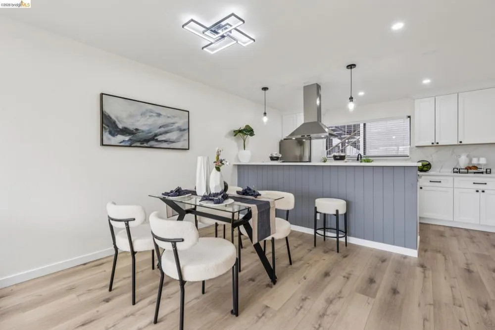 7 Embarcadero West #207 Oakland, CA 94607