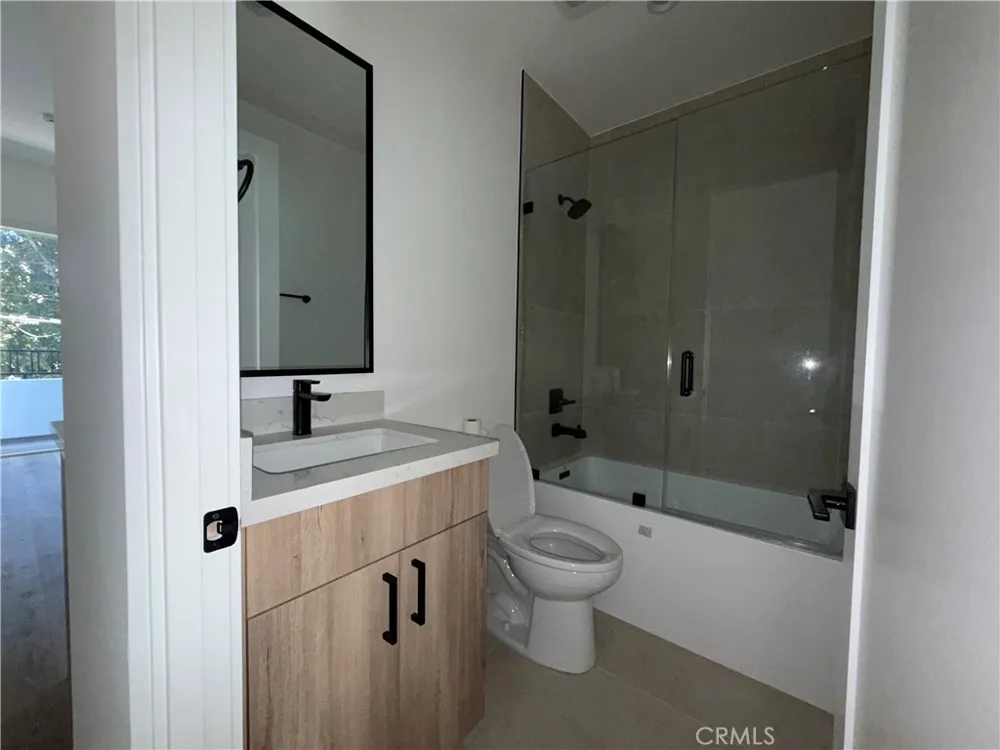 5044 Laurel Canyon Boulevard Los Angeles, CA 91607