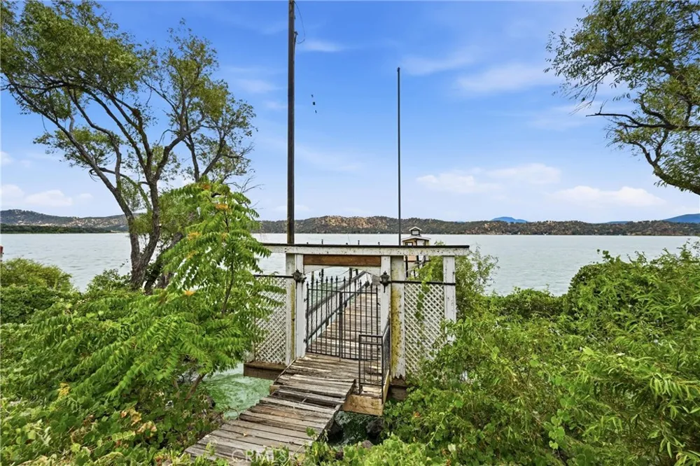 11450 E Highway 20 Clearlake Oaks, CA 95423