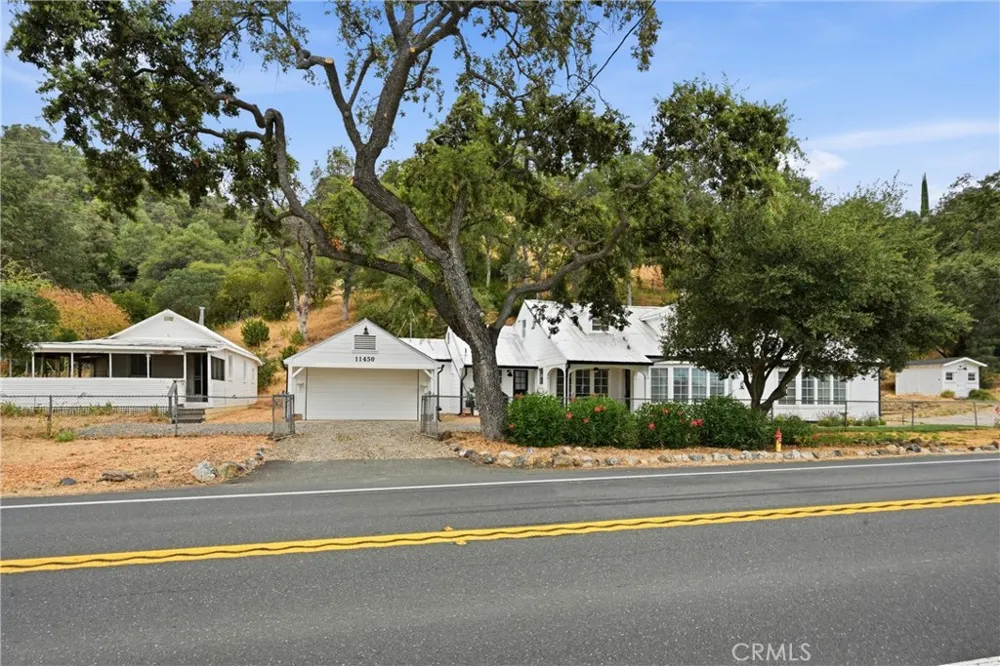 11450 E Highway 20 Clearlake Oaks, CA 95423