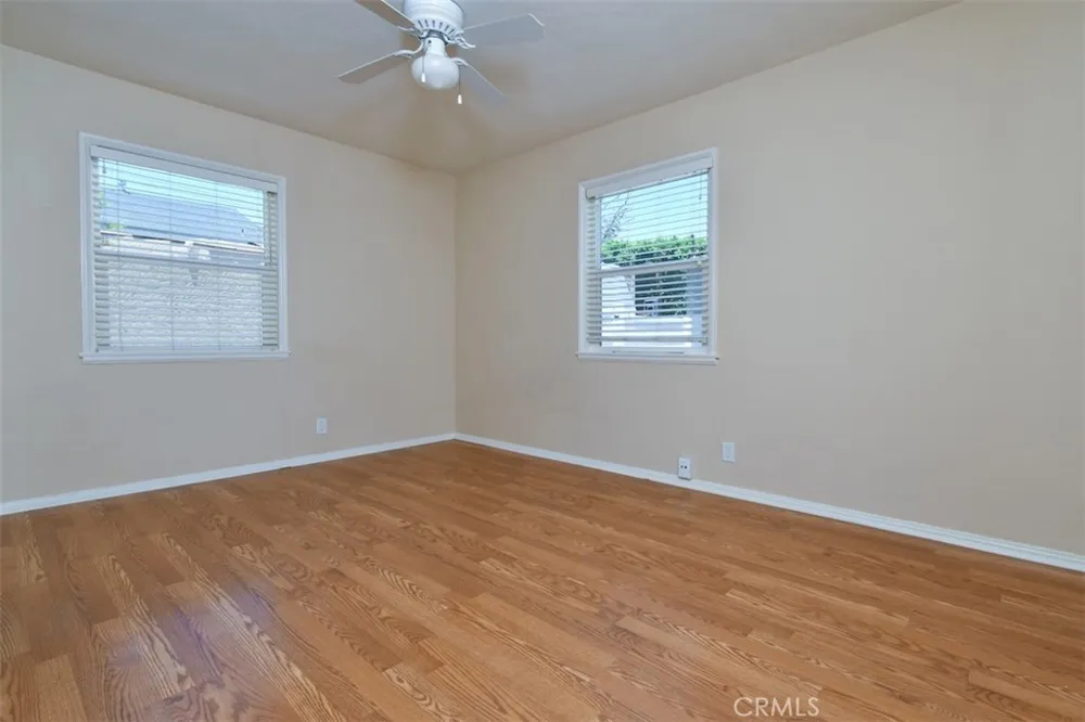 14334 Tiara Van Nuys, CA 91401