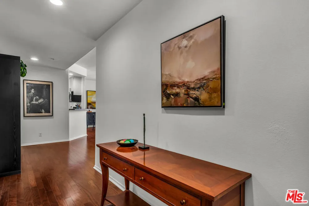 3613 Glendon Avenue #101 Los Angeles, CA 90034