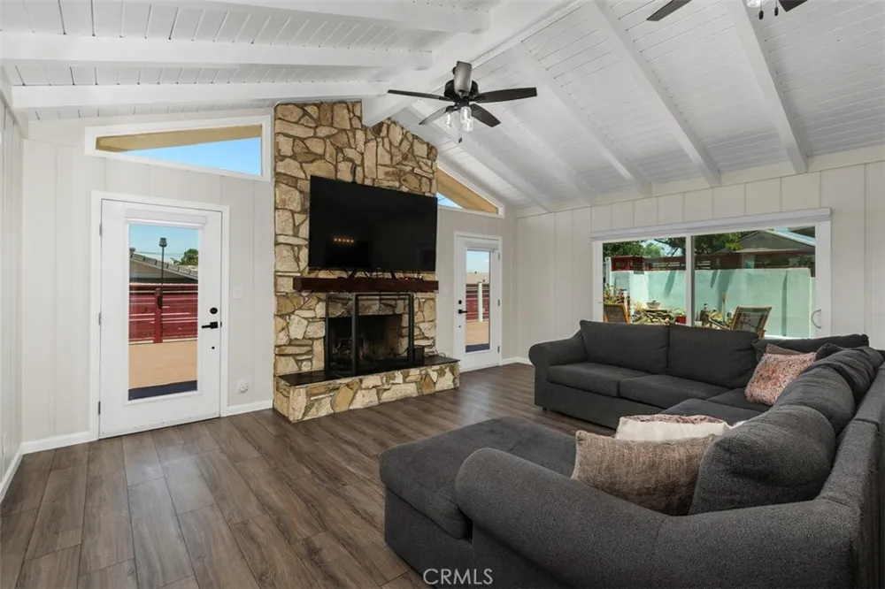 315 E Monterey Corona, CA 92879