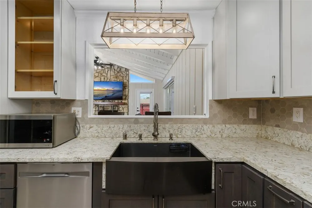 315 E Monterey Corona, CA 92879