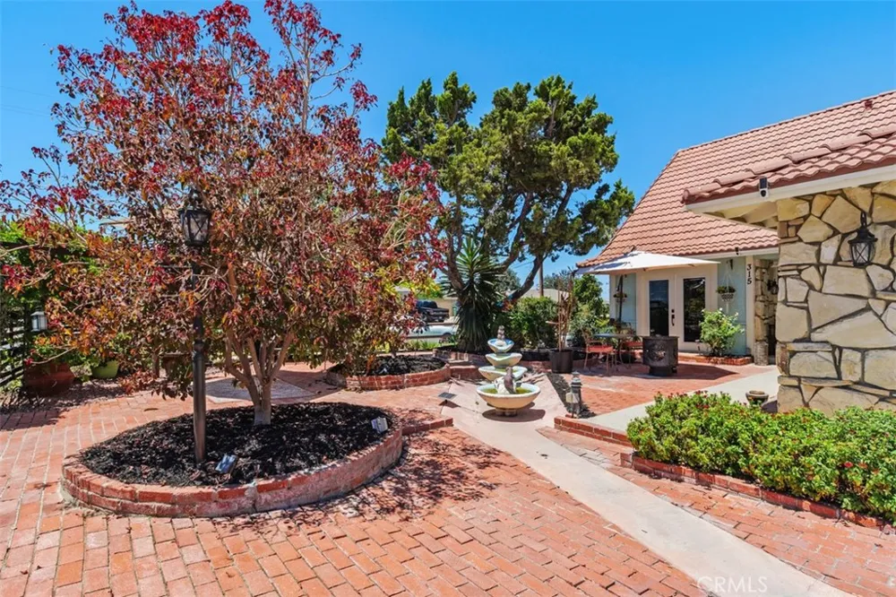 315 E Monterey Corona, CA 92879
