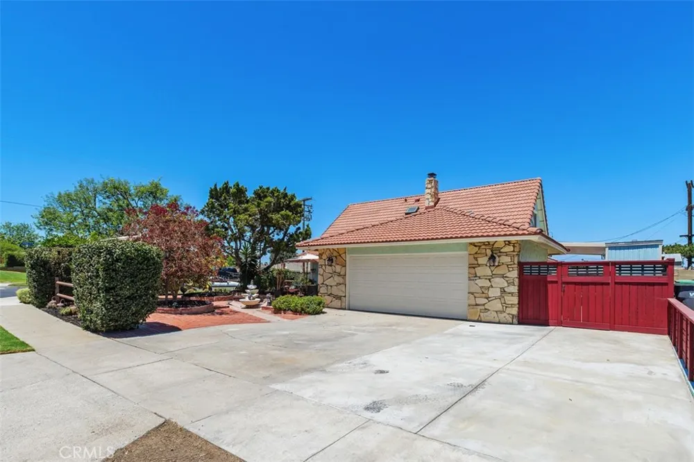 315 E Monterey Corona, CA 92879