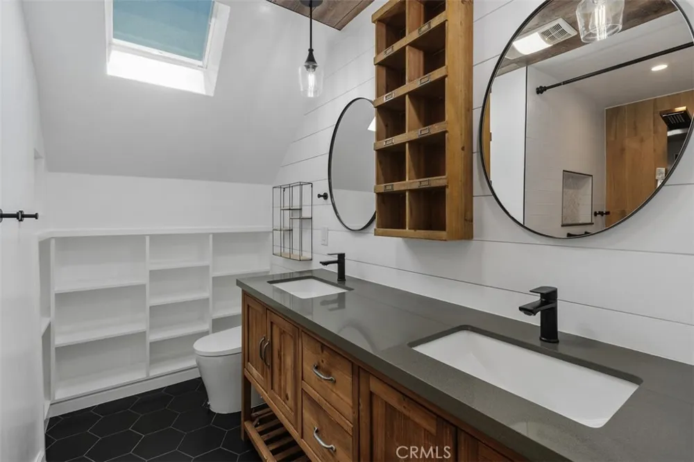 315 E Monterey Corona, CA 92879