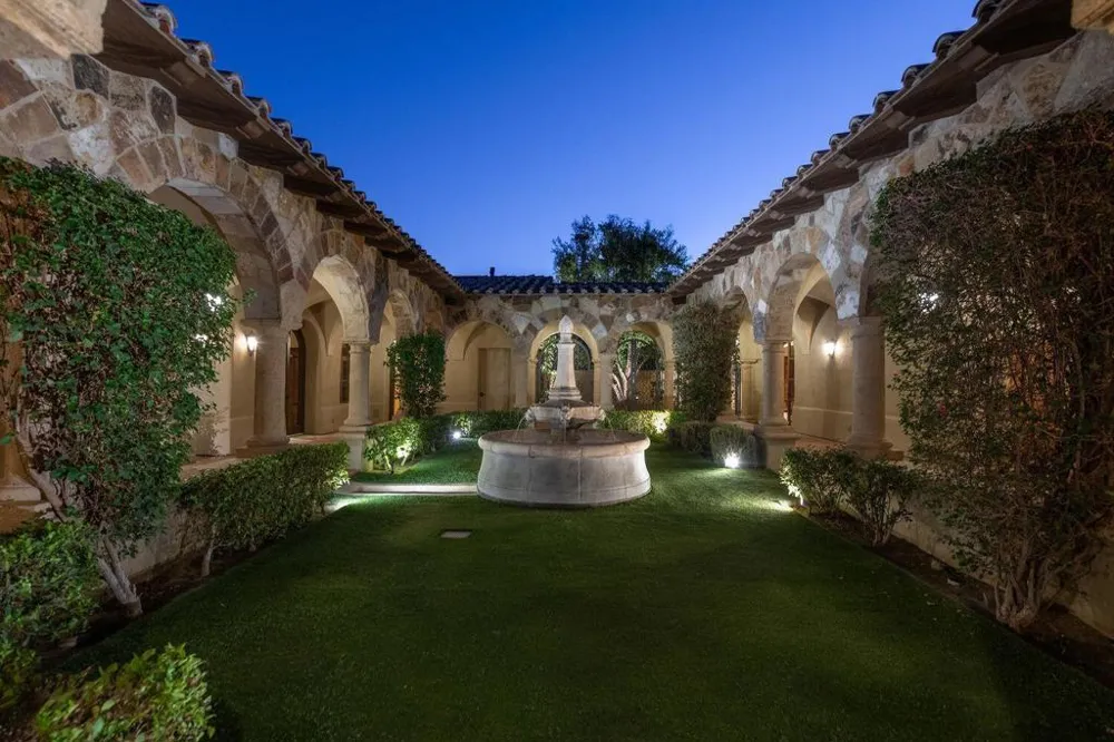 49518 Hidden Valley Trail Indian Wells, CA 92210