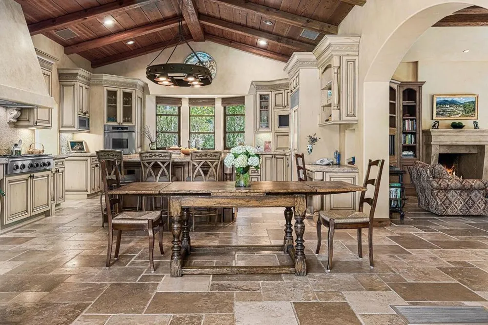 49518 Hidden Valley Trail Indian Wells, CA 92210