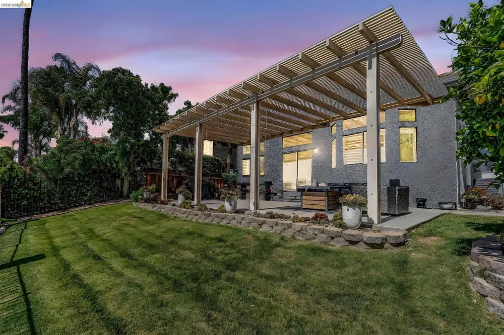 2435 PINEHURST COURT Discovery Bay, CA 94505