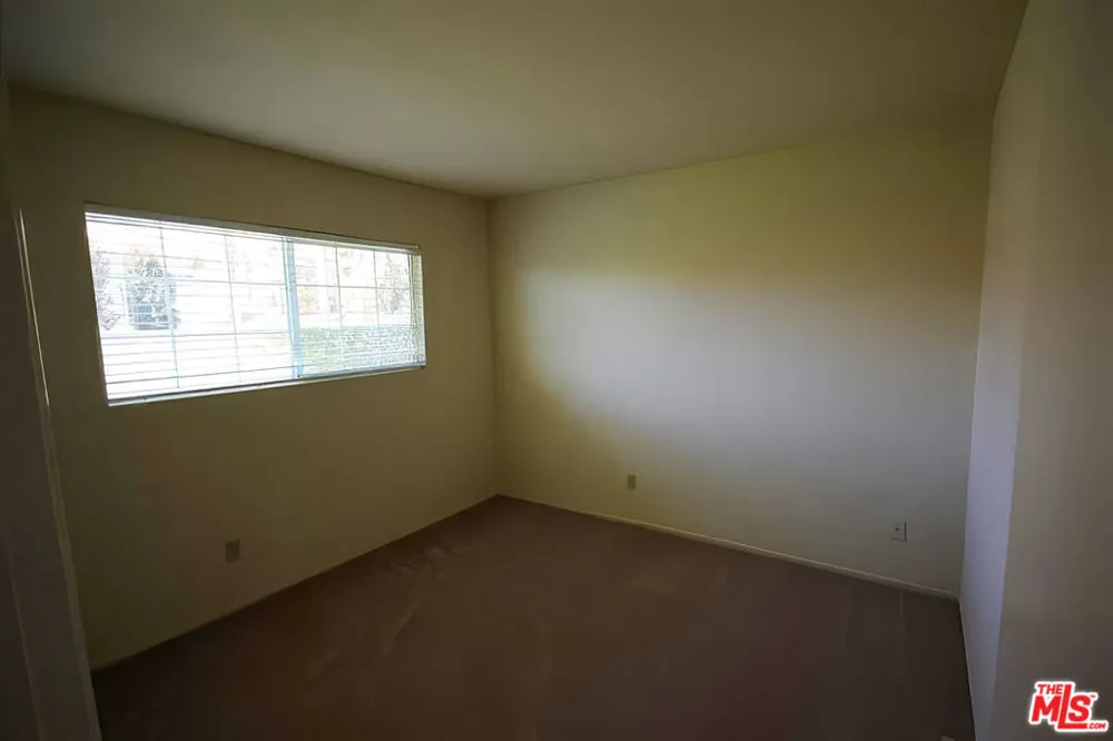 1051 Gill Avenue Port Hueneme, CA 93041