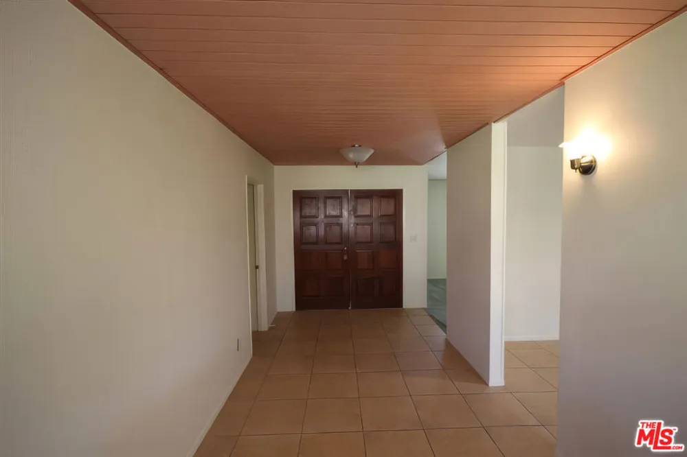 1051 Gill Avenue Port Hueneme, CA 93041