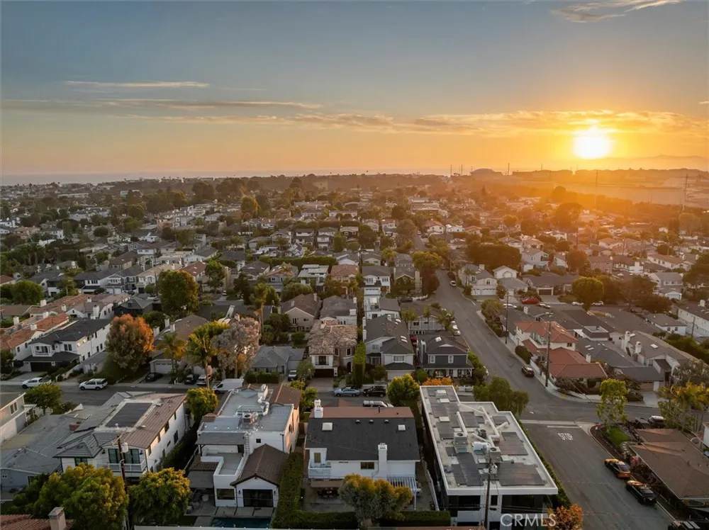 3406 Palm Avenue Manhattan Beach, CA 90266