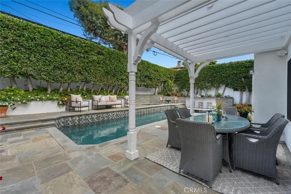 3406 Palm Avenue Manhattan Beach, CA 90266