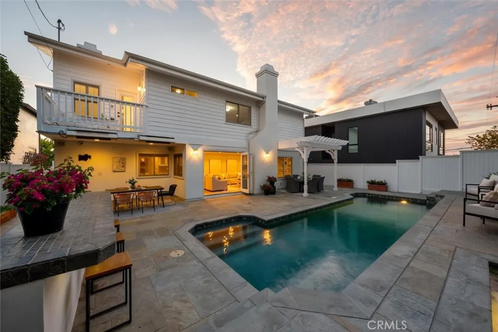 3406 Palm Avenue Manhattan Beach, CA 90266