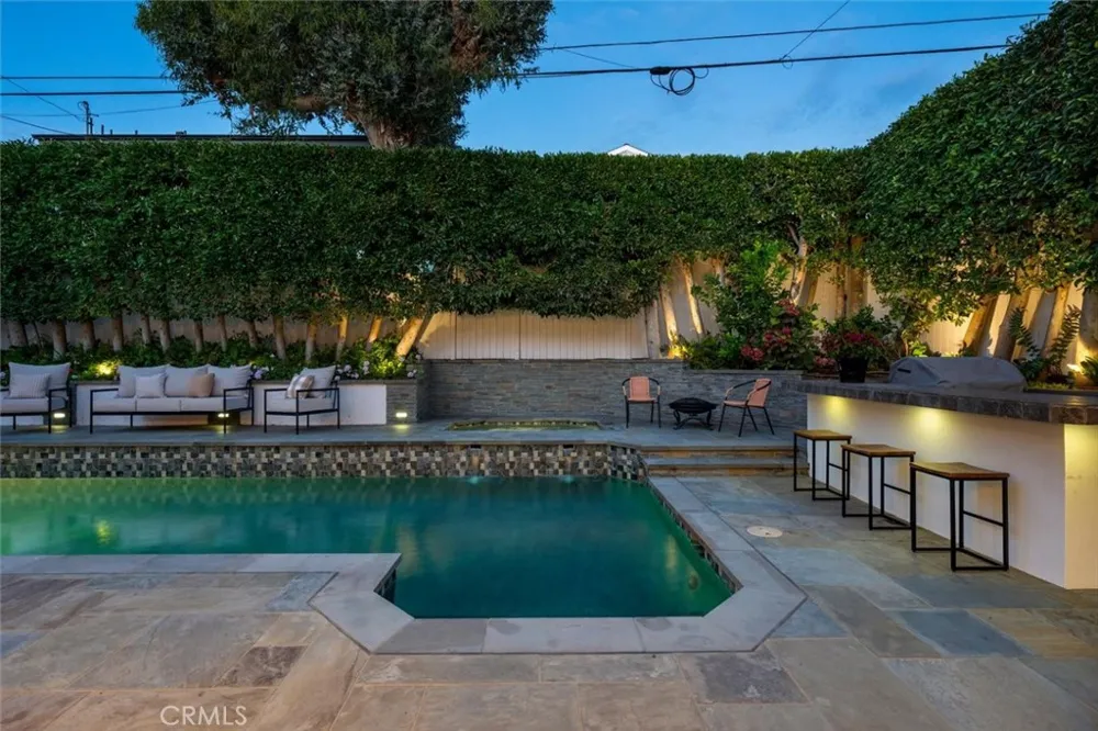 3406 Palm Avenue Manhattan Beach, CA 90266