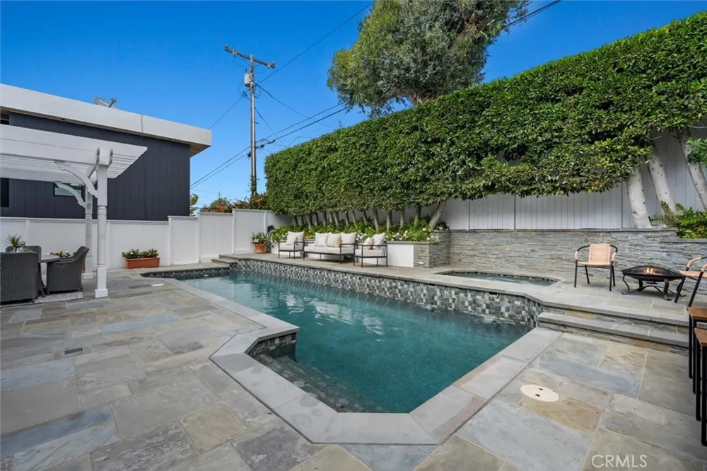 3406 Palm Avenue Manhattan Beach, CA 90266