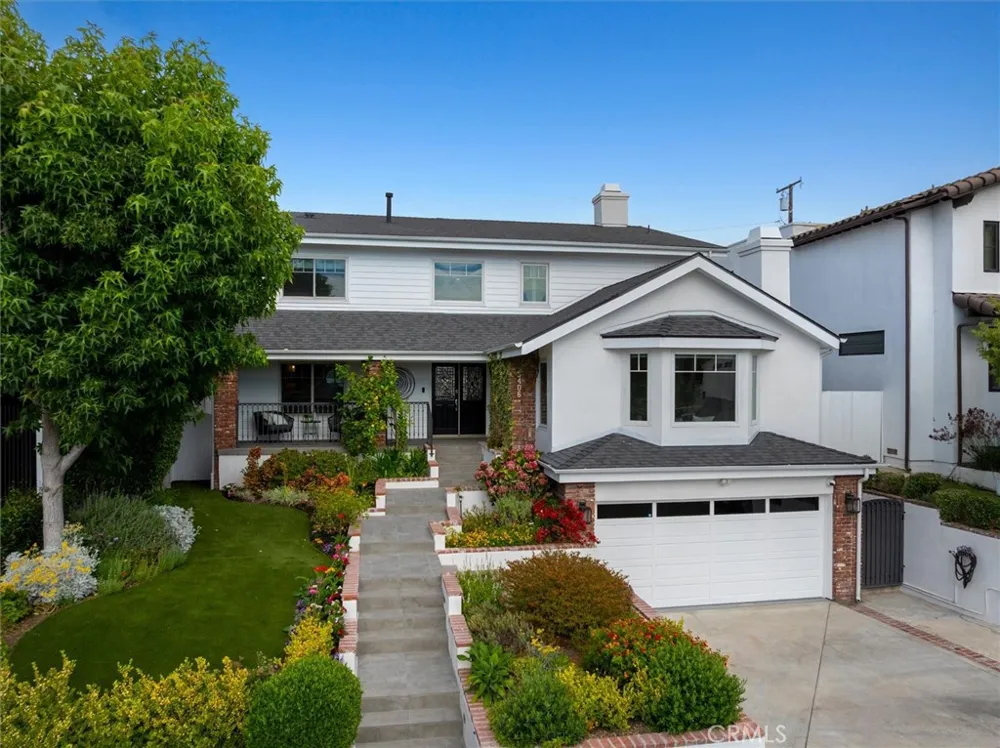 3406 Palm Avenue Manhattan Beach, CA 90266