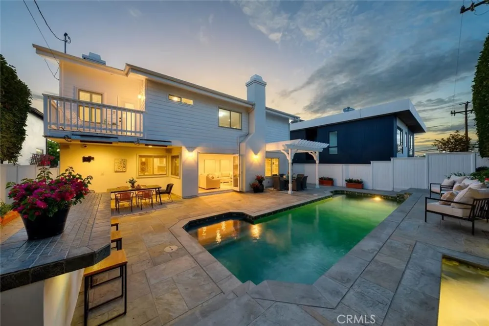 3406 Palm Avenue Manhattan Beach, CA 90266