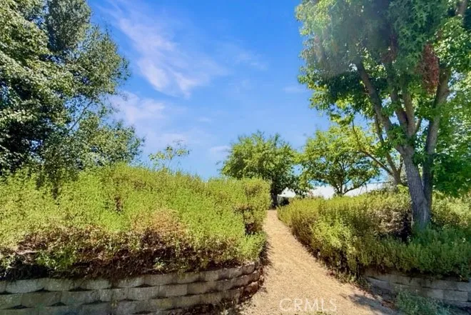 1380 Shane Templeton, CA 93465