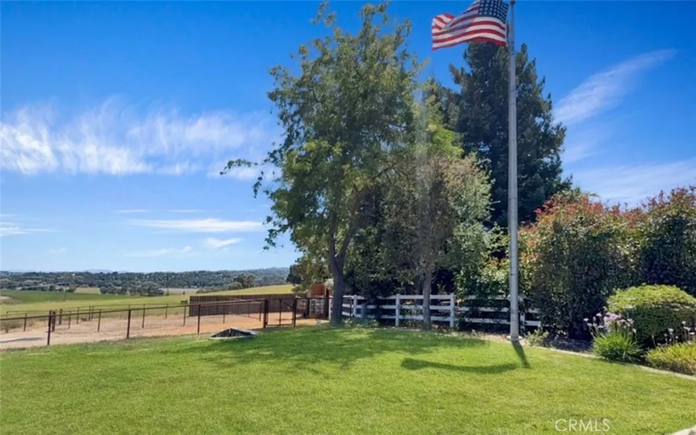 1380 Shane Templeton, CA 93465