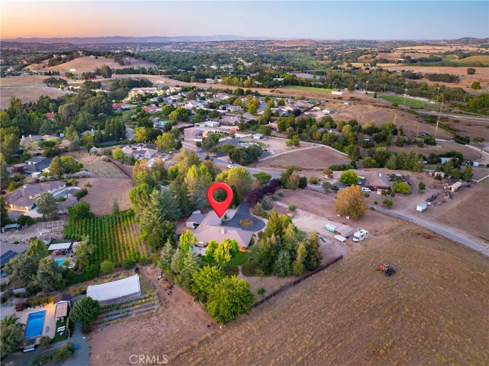 1380 Shane Templeton, CA 93465