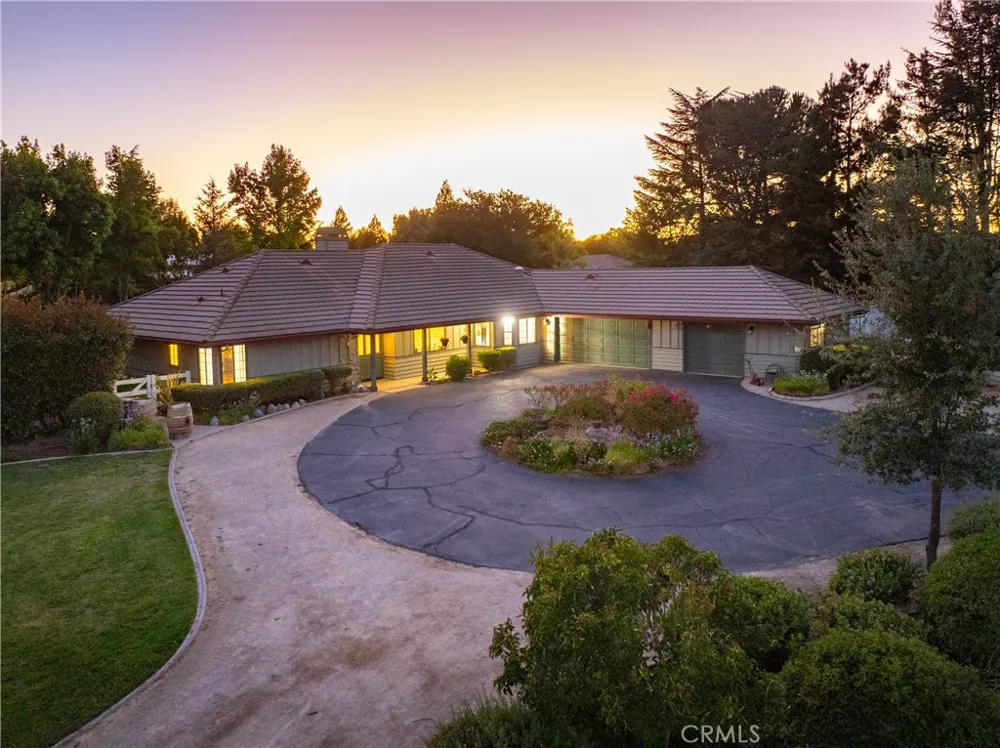 1380 Shane Templeton, CA 93465