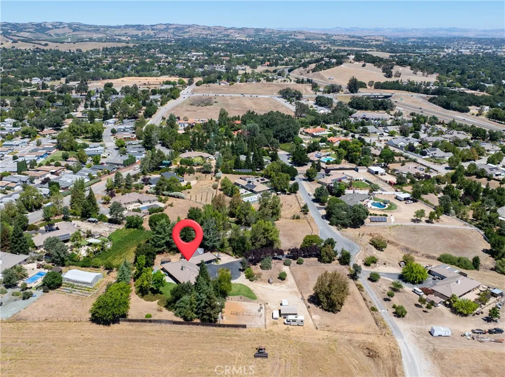 1380 Shane Templeton, CA 93465