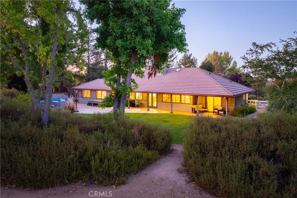 1380 Shane Templeton, CA 93465