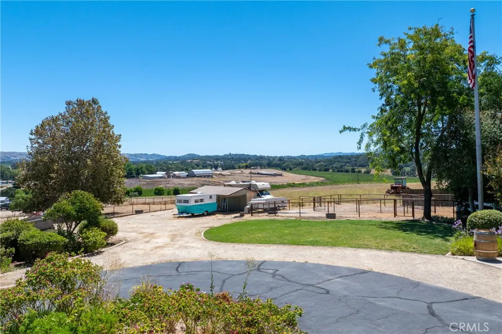 1380 Shane Templeton, CA 93465