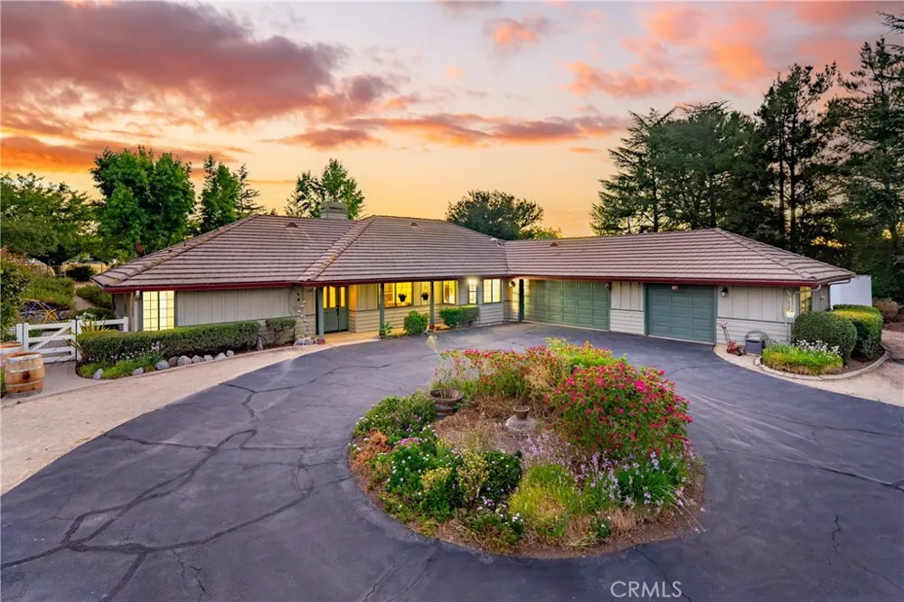 1380 Shane Templeton, CA 93465