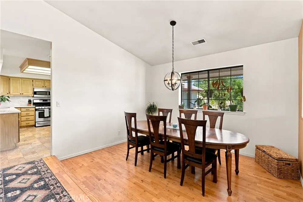 1380 Shane Templeton, CA 93465