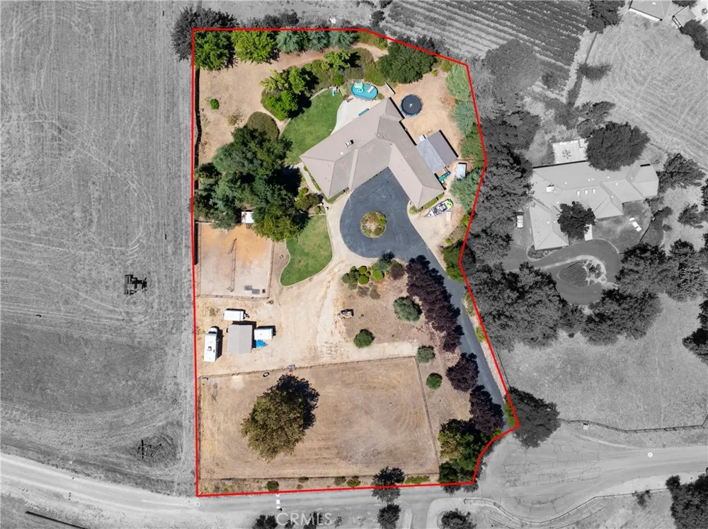 1380 Shane Templeton, CA 93465