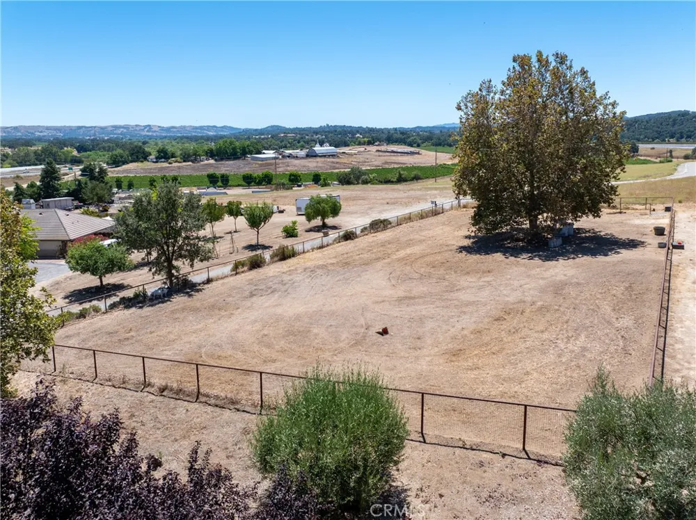 1380 Shane Templeton, CA 93465