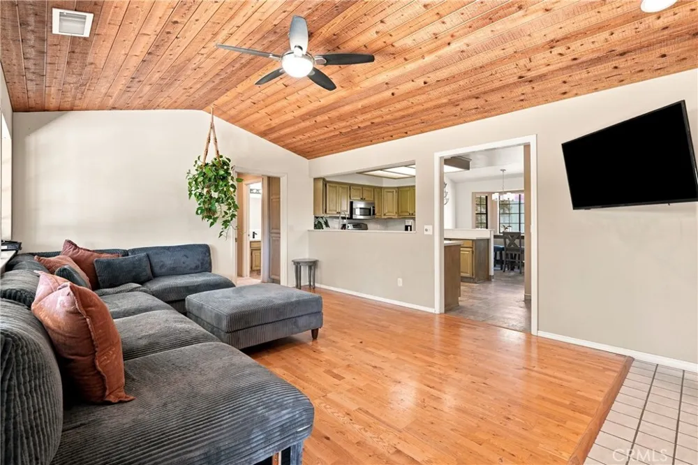 1380 Shane Templeton, CA 93465