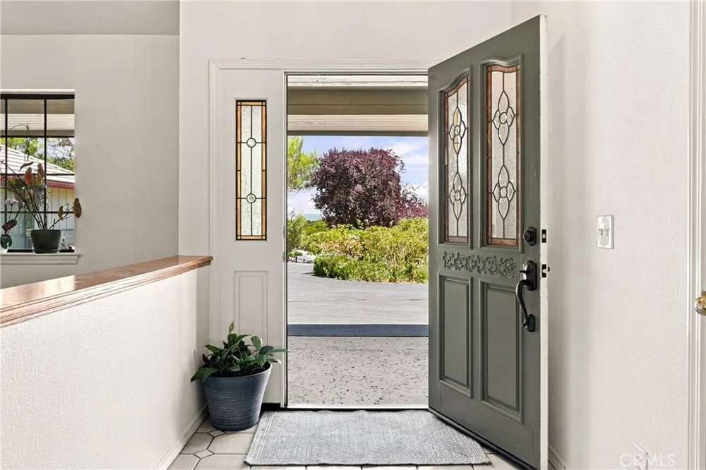 1380 Shane Templeton, CA 93465