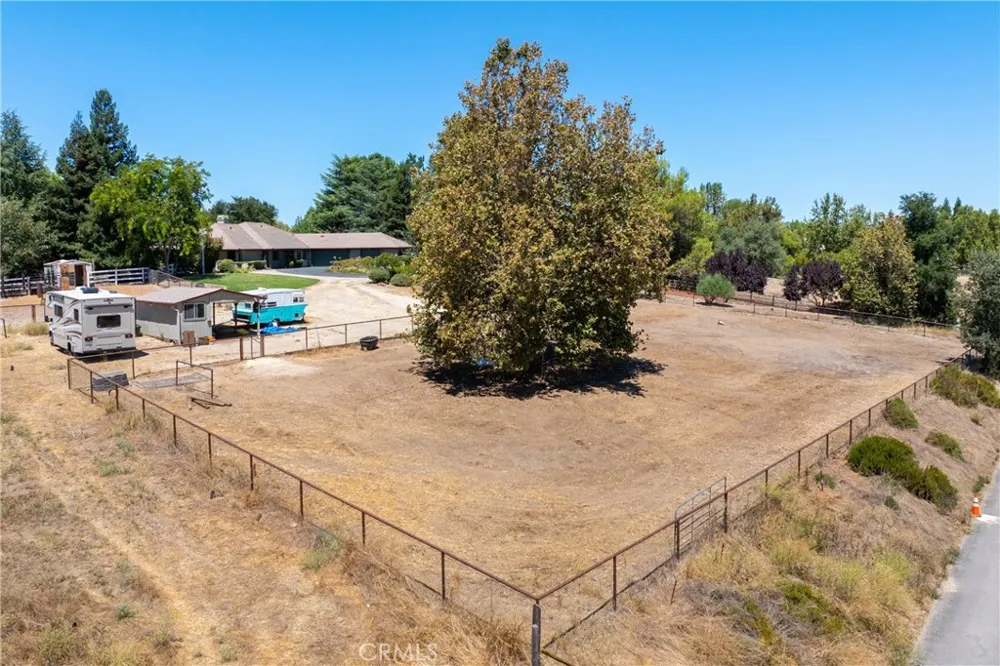 1380 Shane Templeton, CA 93465
